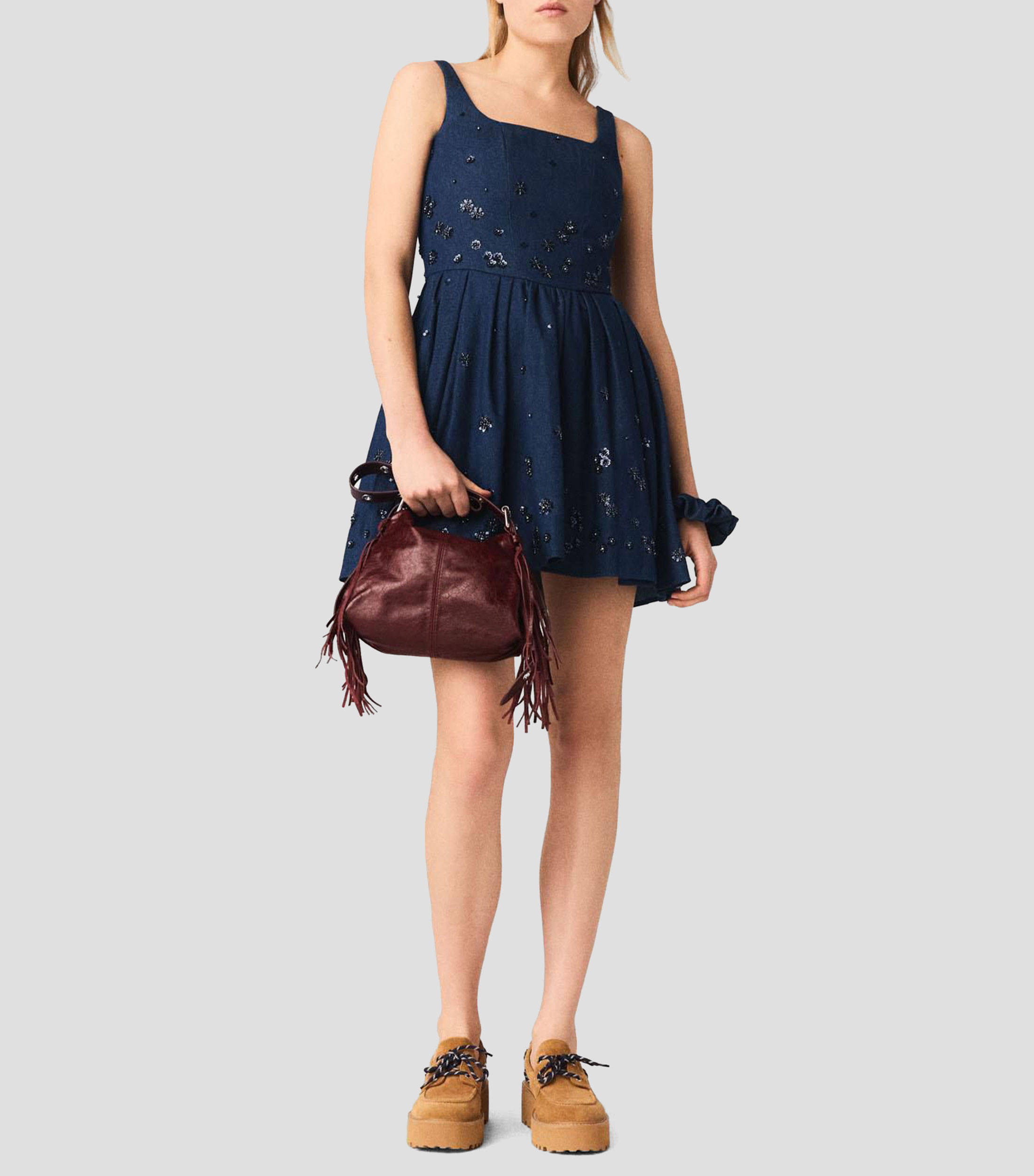Vestido corto con microdiseños Mujer